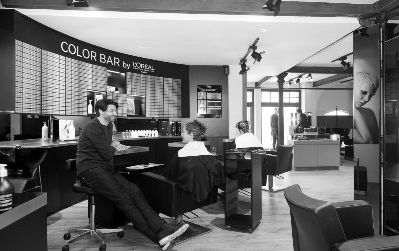 Ghel_Coiffeur_Muenstergasse_Salon_Emotion_Colorbar